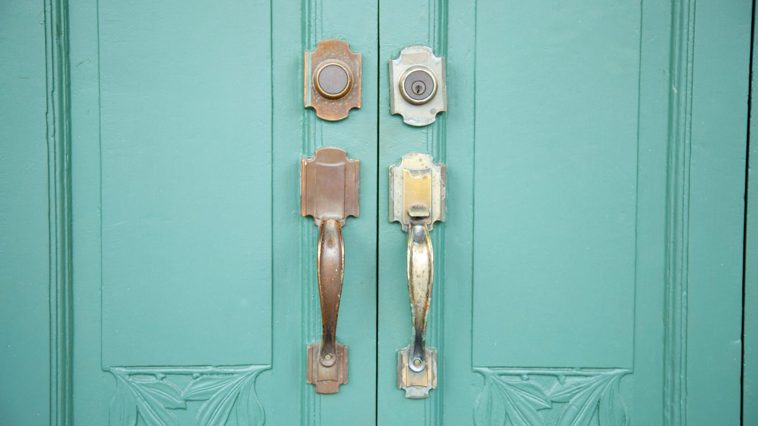 Deurbeslag voor vakantiewoningen: waar moet je op letten voor veiligheid?