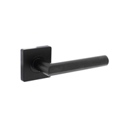 Intersteel Deurkruk Bastian op Vierkant rozet 55X55X10mm zwart