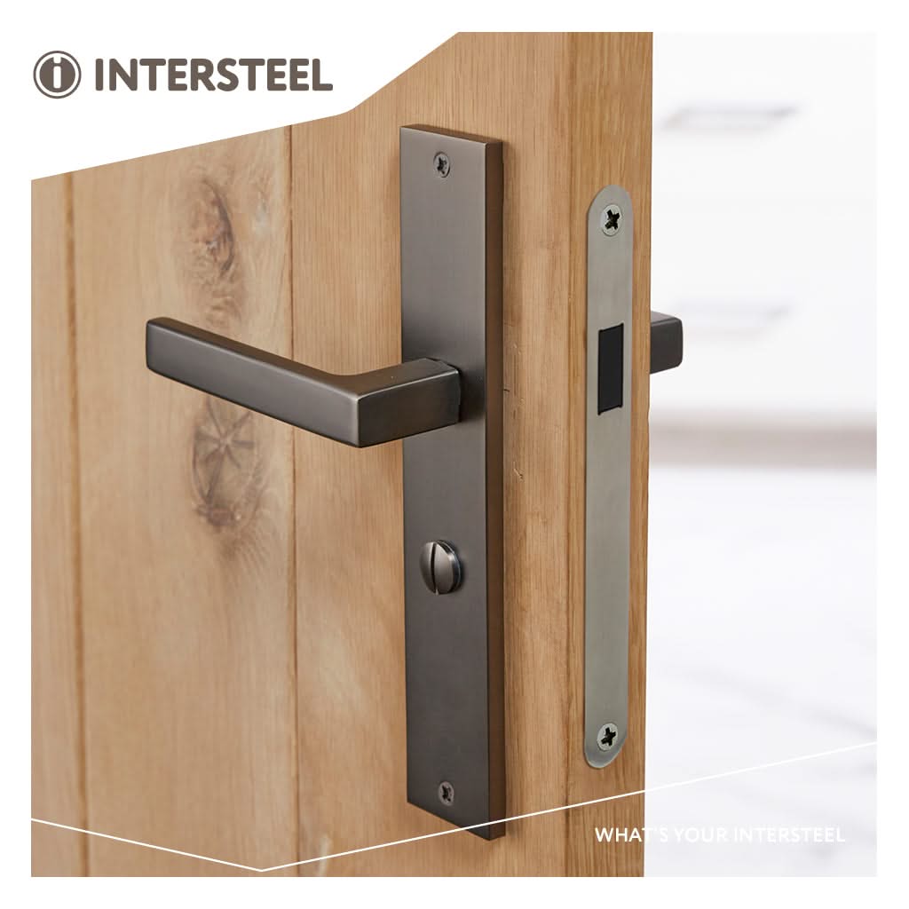 Intersteel Deurkruk Hera op schild 245x45 mm WC63/8 mm antracietgrijs - Deurbeslag-expert