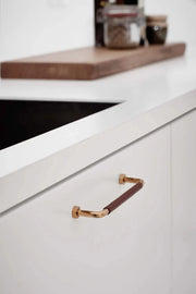 104 29 Donkerbruin gepolijst messing lak