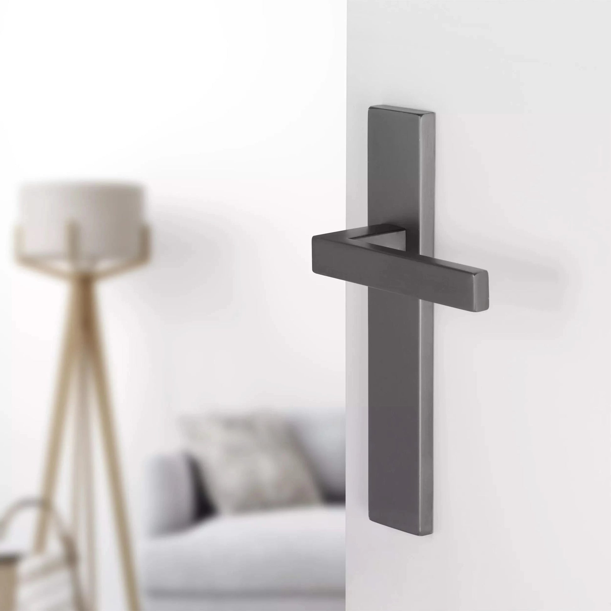 Differnz | Tilburg deurkruk | vierkant schild | blind | gun metal