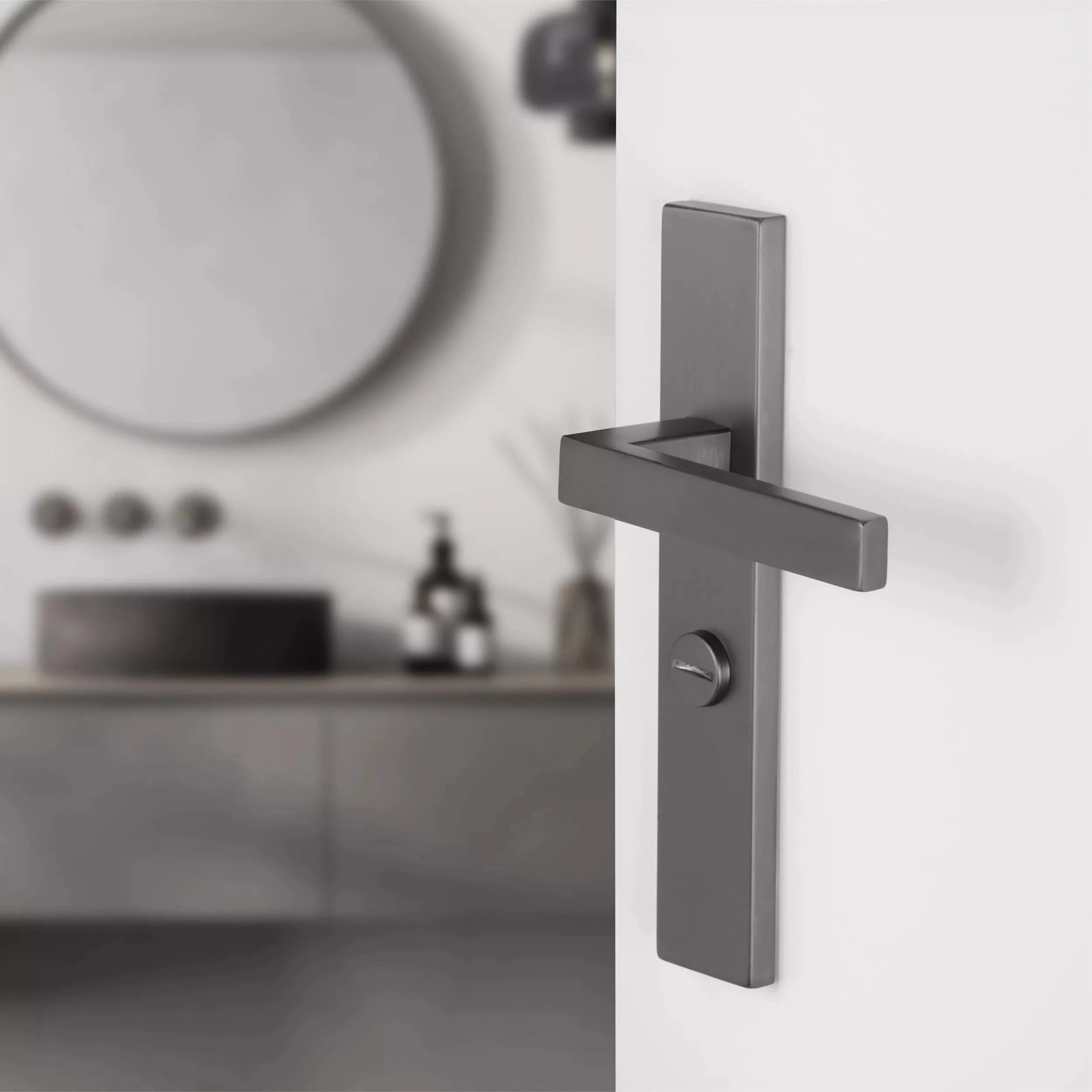 Differnz | Tilburg deurkruk | vierkant schild | WC 63 mm | gun metal