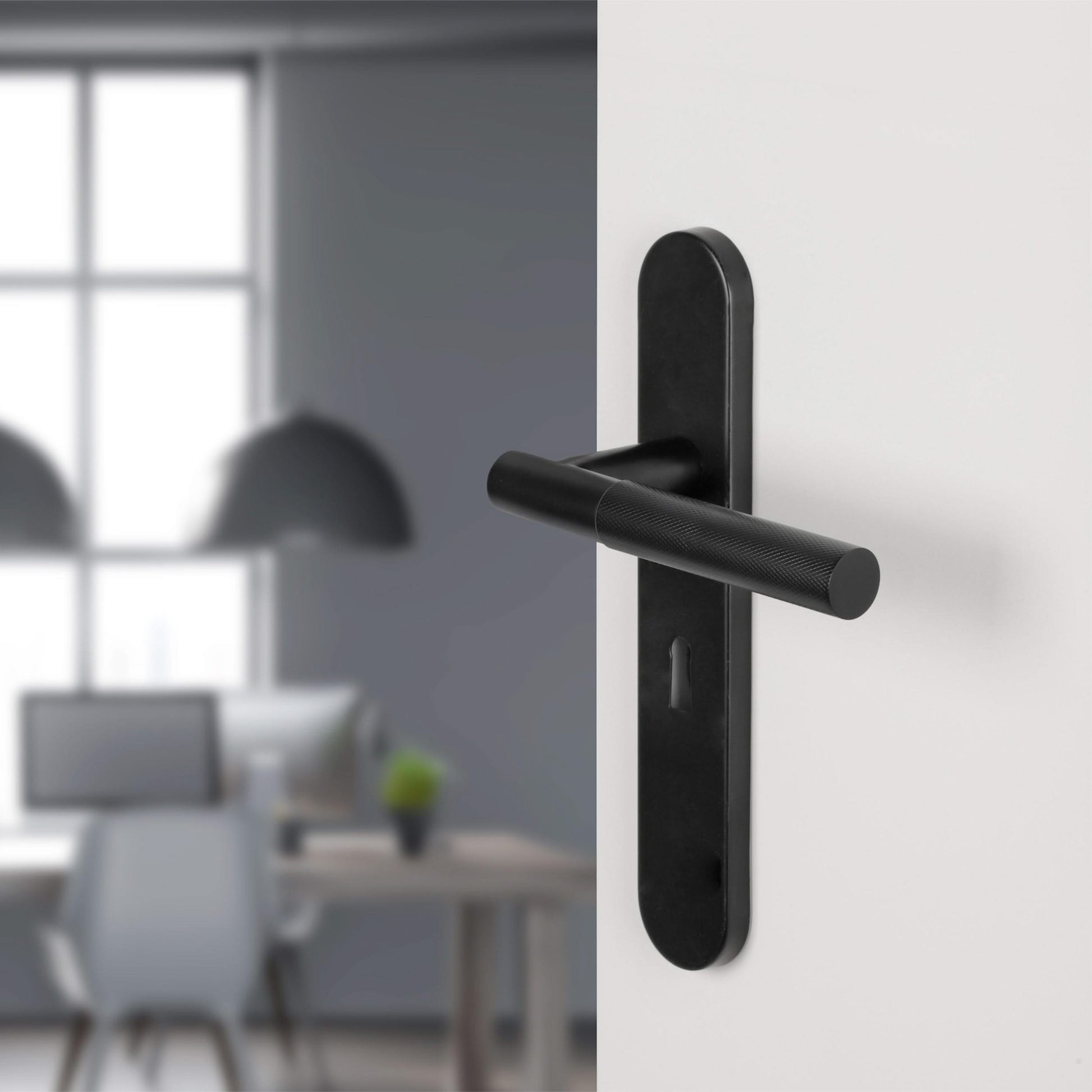 Differnz | Utrecht deurkruk | ovaal schild | sleutel 56 mm | zwart