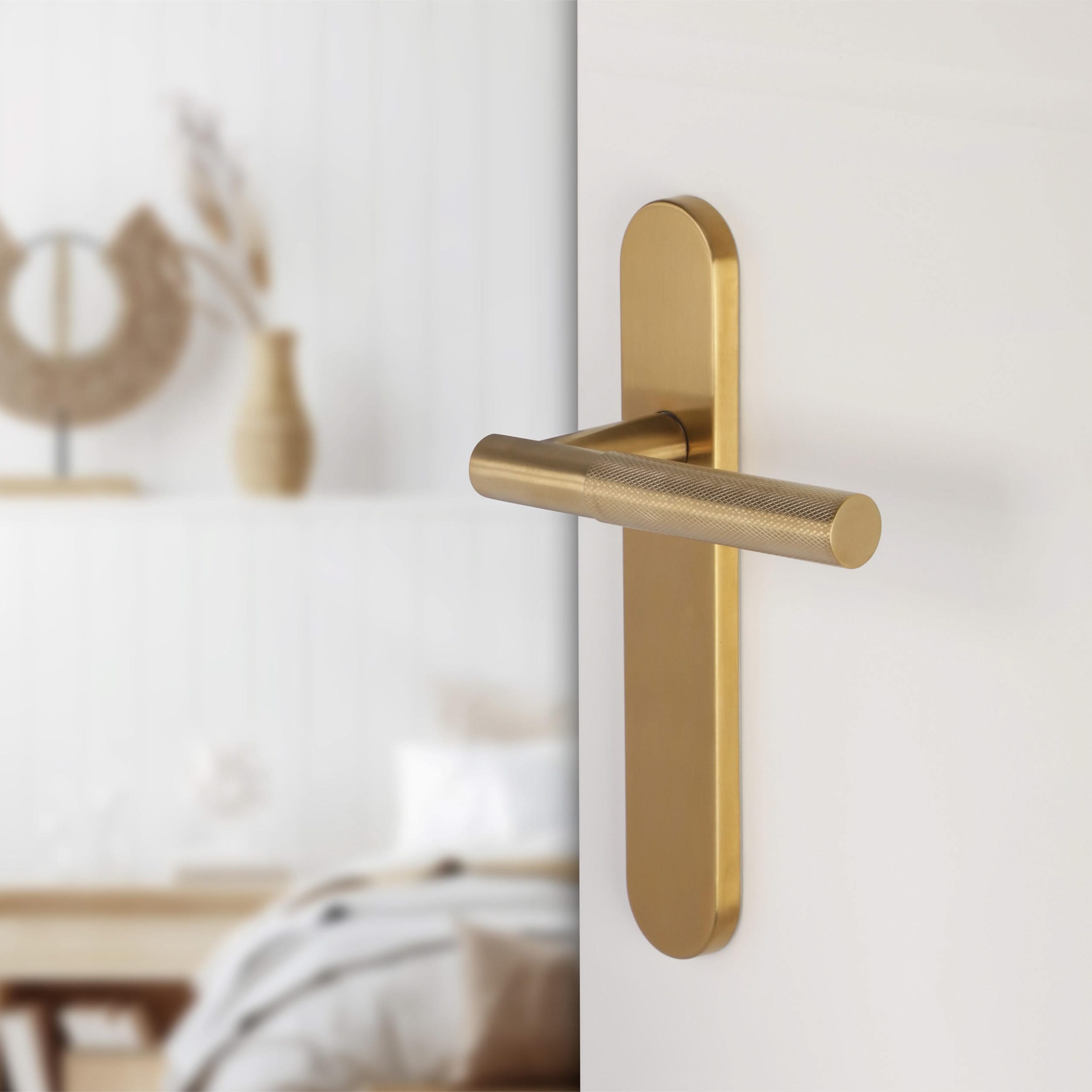 Differnz | Utrecht deurkruk | ovaal schild | blind | goud - Deurbeslag-expert