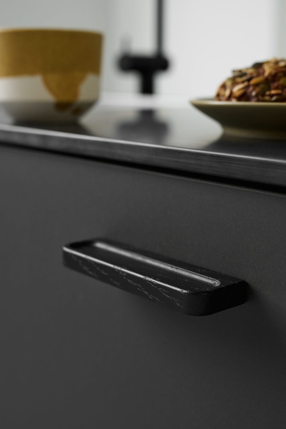 992 Zwart gebeitst sfeer