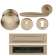 Formani | Complete Voordeurset | knop/kruk | Licht Brons PVD LB18H | SKG3 - Deurbeslag-expert