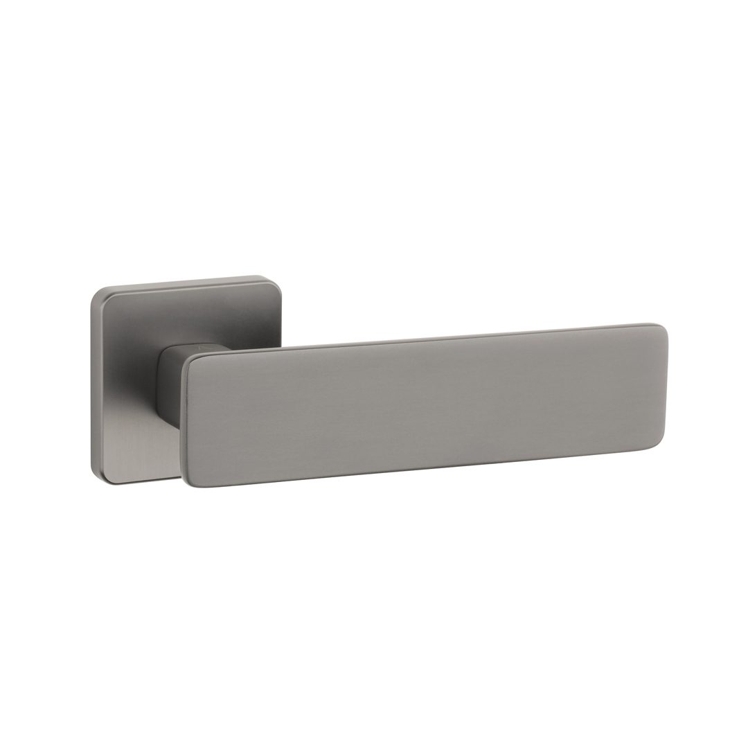 Aprile | Deurkruk Noemia | op vierkant rozet | Gunmetal - Deurbeslag-expert