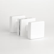 Aprile deurknoppen Mora wit – vast