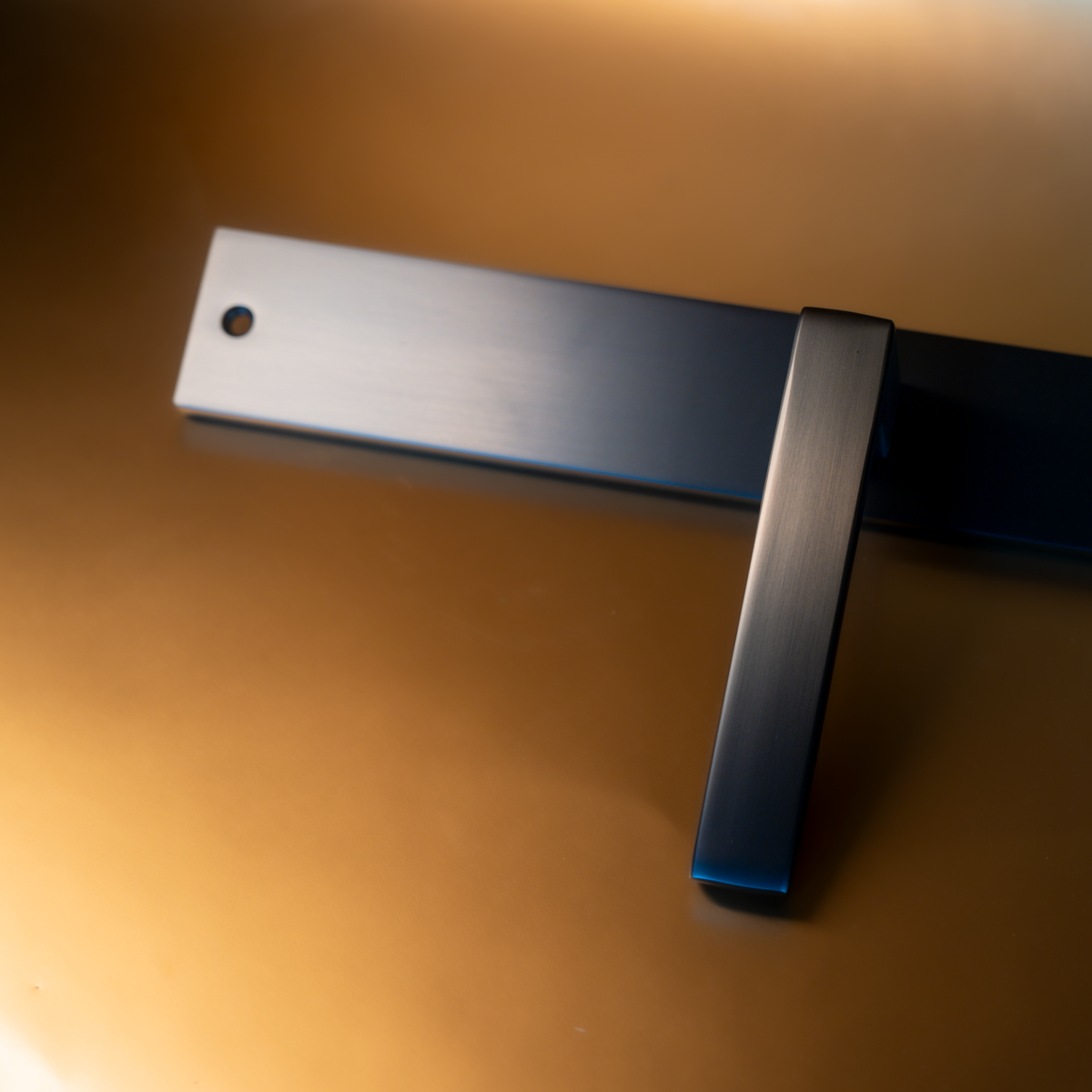 Intersteel Deurkruk Hera op schild 245x45 mm blind antracietgrijs