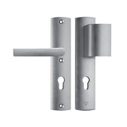 AXA | Veiligheidsbeslag Curve duwer+krukBlok | PC72 | Omkeerbaar | 242x52x13 | Alu | SKG3