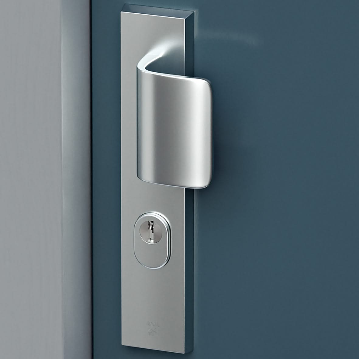 Veiligheidsbeslag Edge Plus D-duwer+krukBlok PC92 anti-kerntrek/omkeerbaar/252X52x12/alu. F1/SKG3 - Deurbeslag-expert