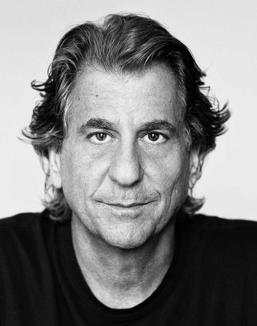 <a href="https://formani.com/nl-NL/designers/david-rockwell" target="_blank">DAVID ROCKWELL</a>