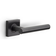 Formani | Deurkruk BASIC LB7-19BSQR53 op vierkant rozet | PVD Gunmetal