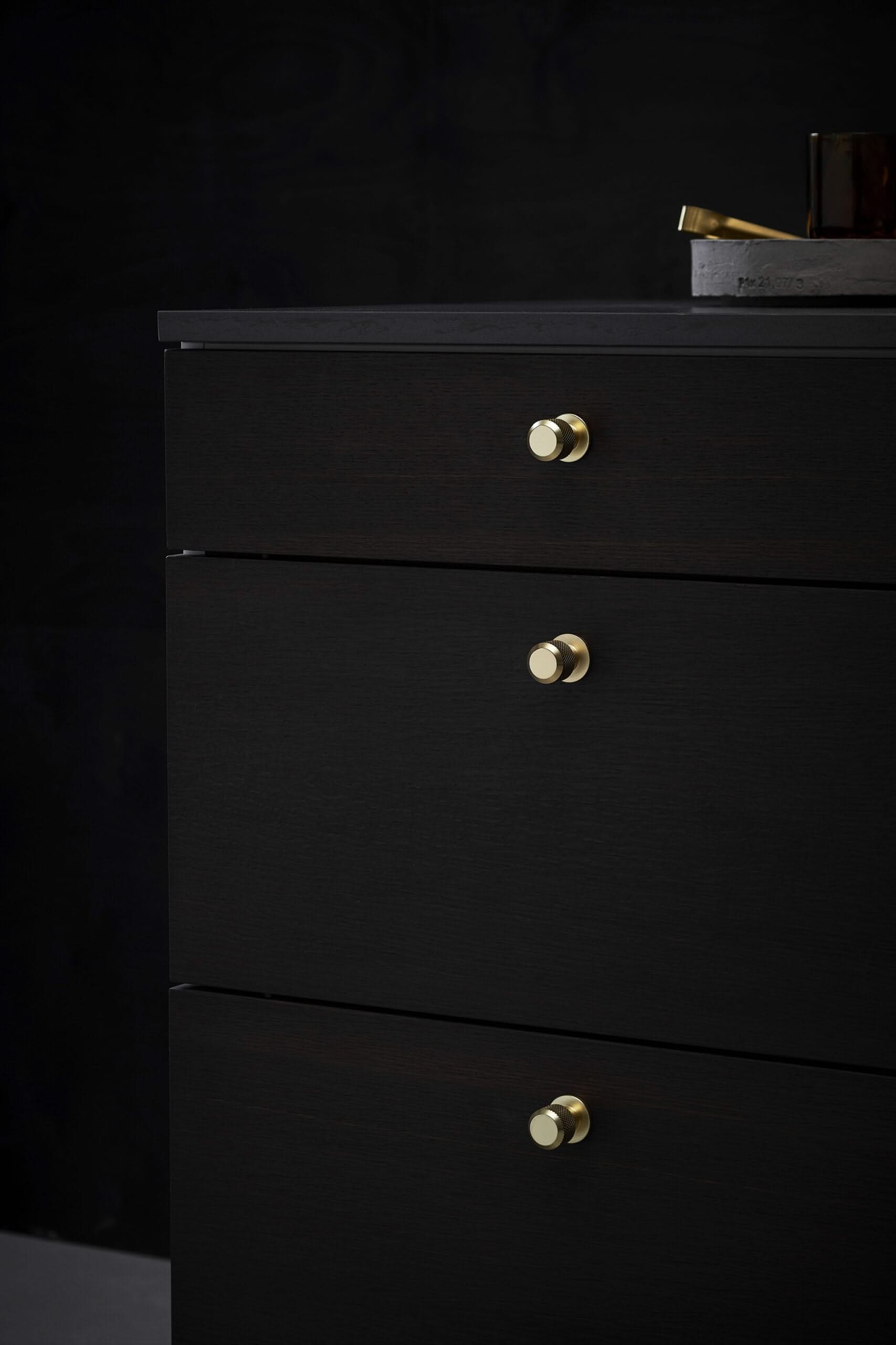 Manor Round 549220025 34 03 scaled