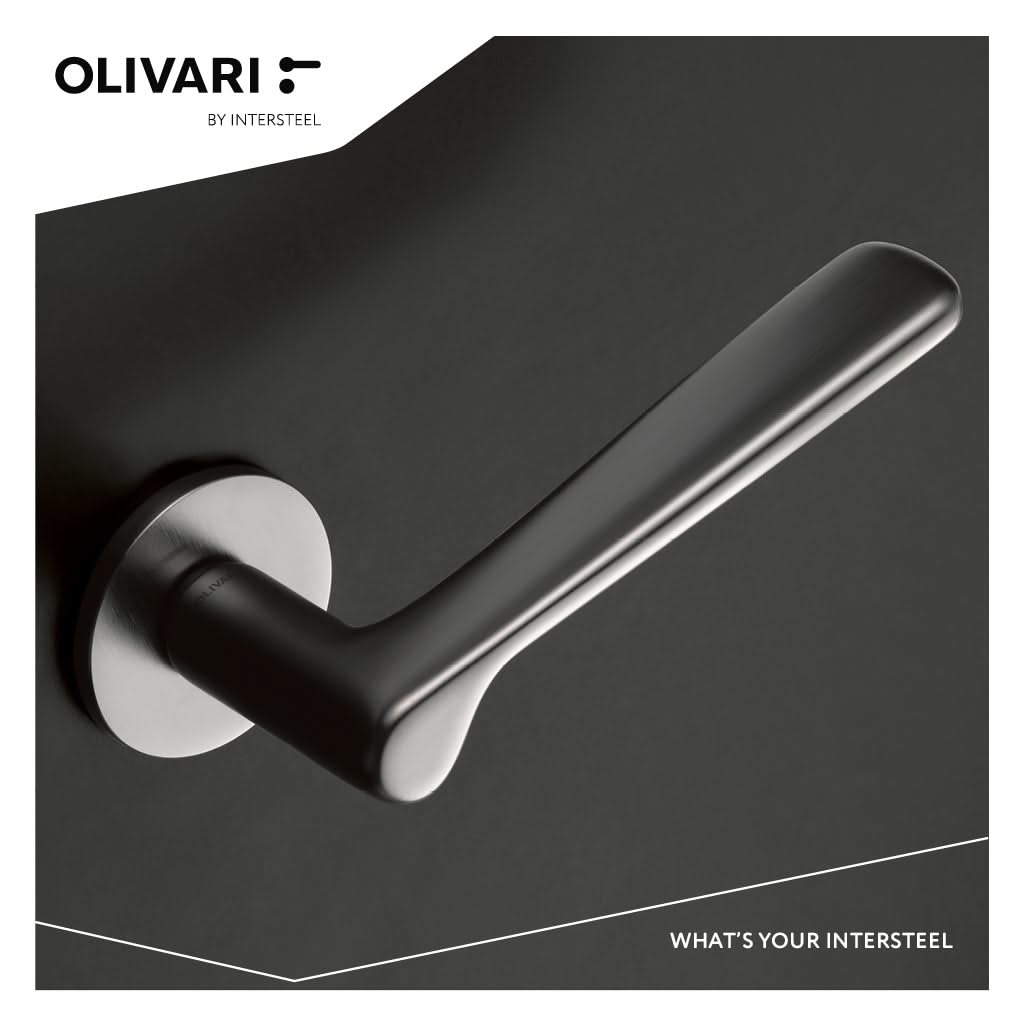 OLIVARI DEURKRUK PLUME OP ROZET CHROOM MAT2