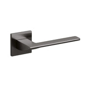 Olivari | Deurkruk Trend op rozet | Antraciet titaan PVD