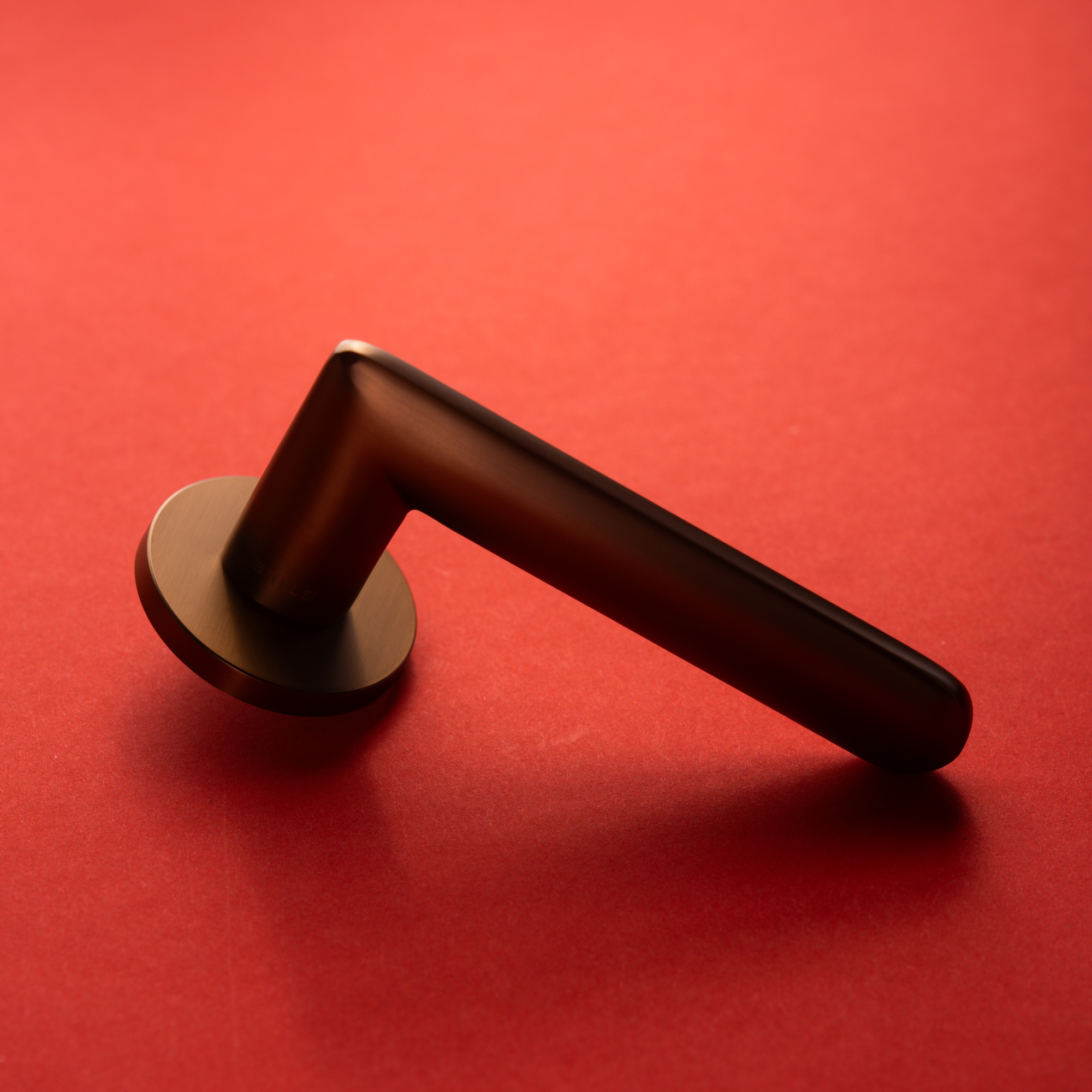 STILE deurklink AVA op rond rozet 53x7 mm licht brons – zijaanzicht