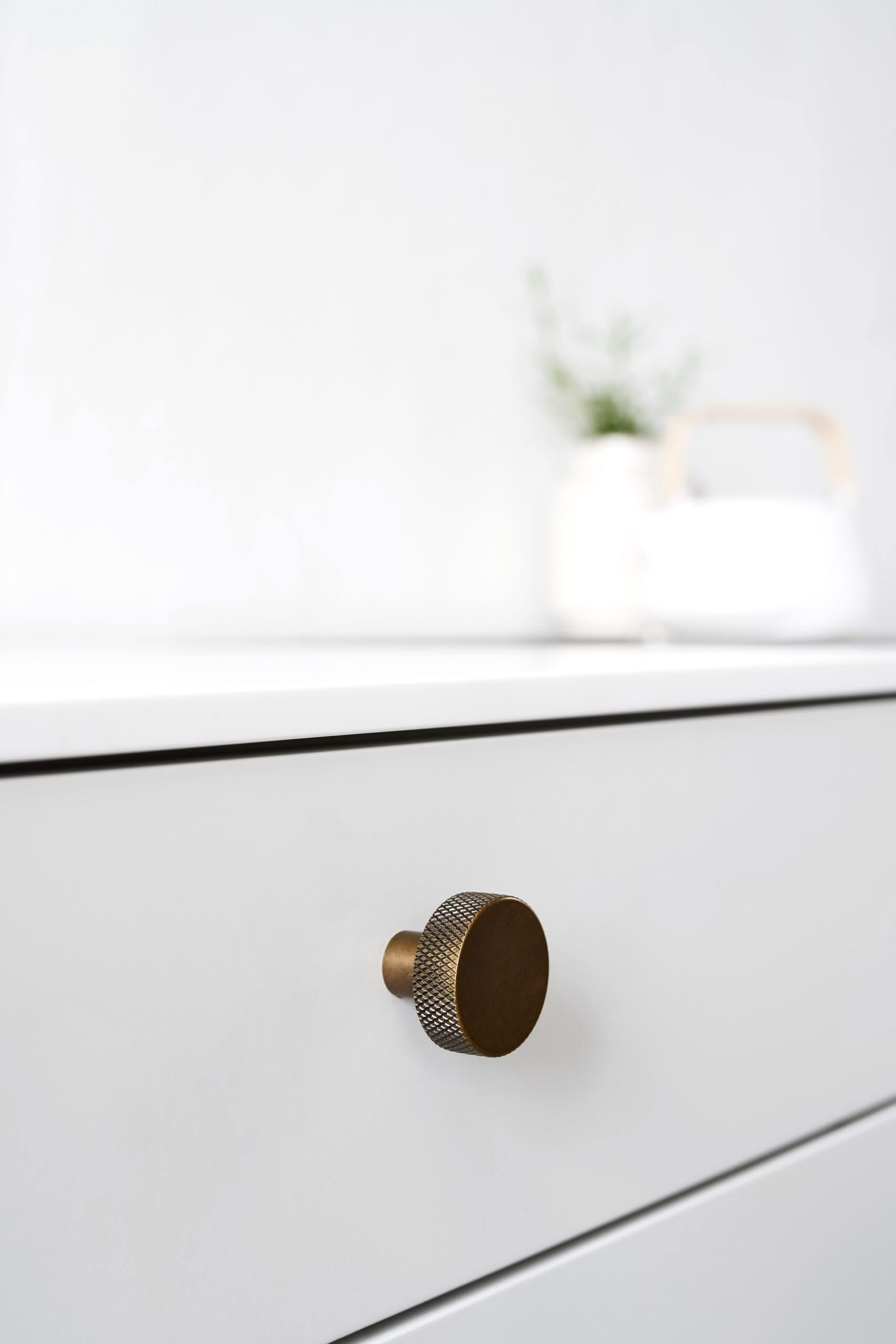 Simon 241930035 39 01 scaled