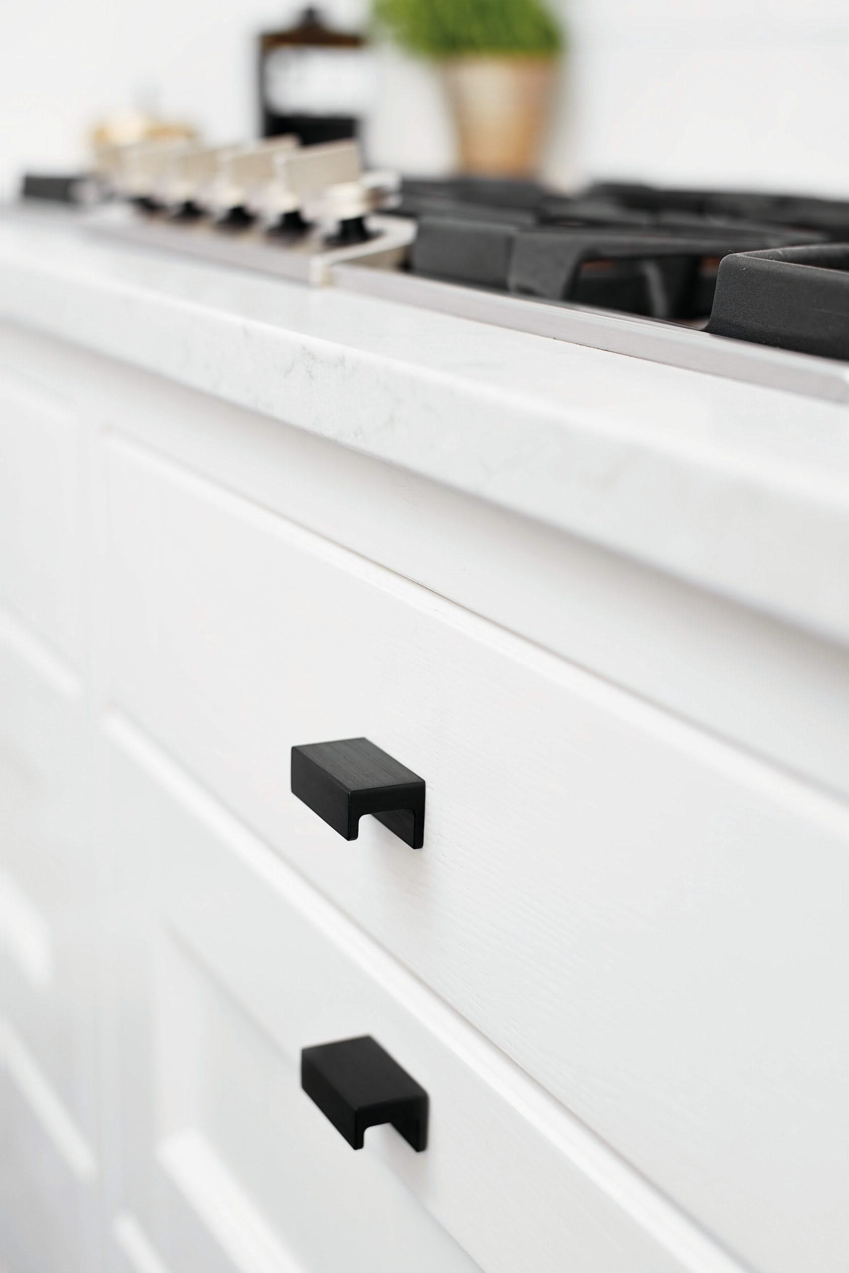 Station 437620032 76 01 scaled