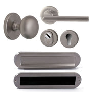 Hardbrass Voordeurset Iris/Sara compleet rechtswijzend SKG3 | PVD INOX - Deurbeslag-expert
