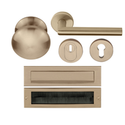 Formani | Complete Voordeurset | knop/kruk | Licht Brons PVD LB2-19 | SKG3 - Deurbeslag-expert