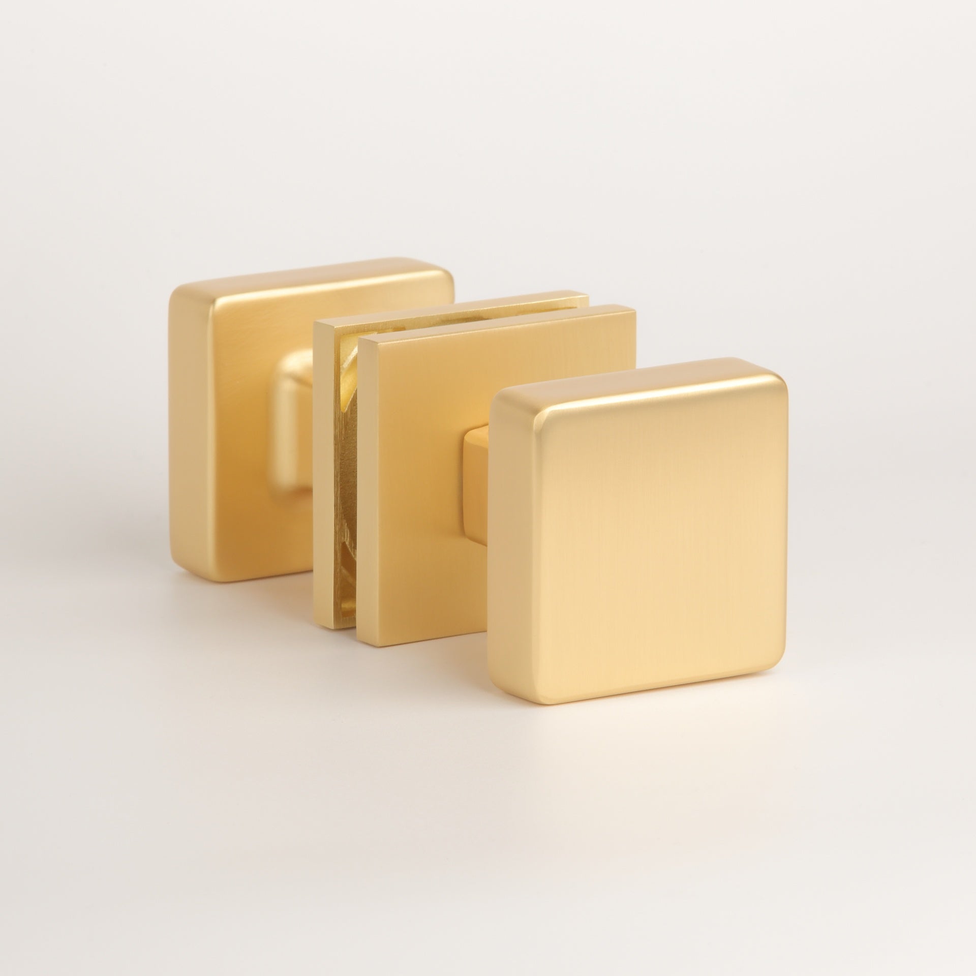 Aprile deurknoppen Mora mat goud – vast