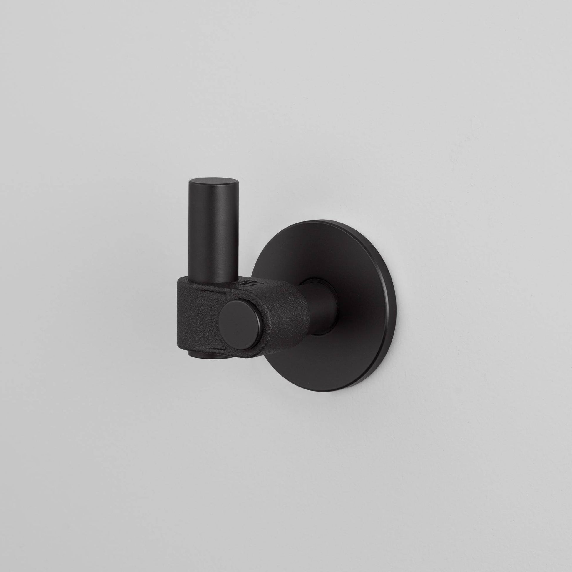 buster + punch cast | haak | welders black