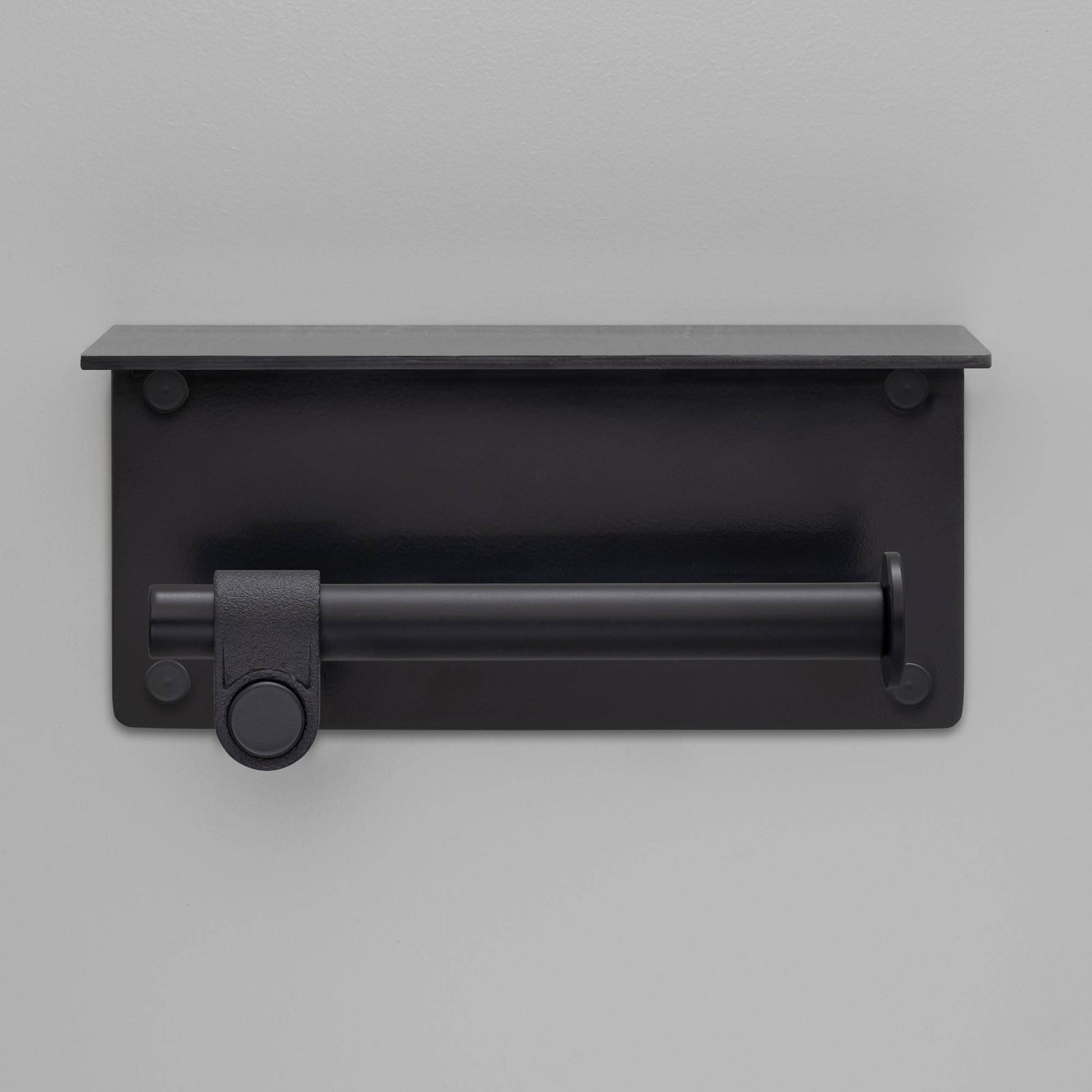 buster + punch cast | toiletrolhouder met plank | welders black