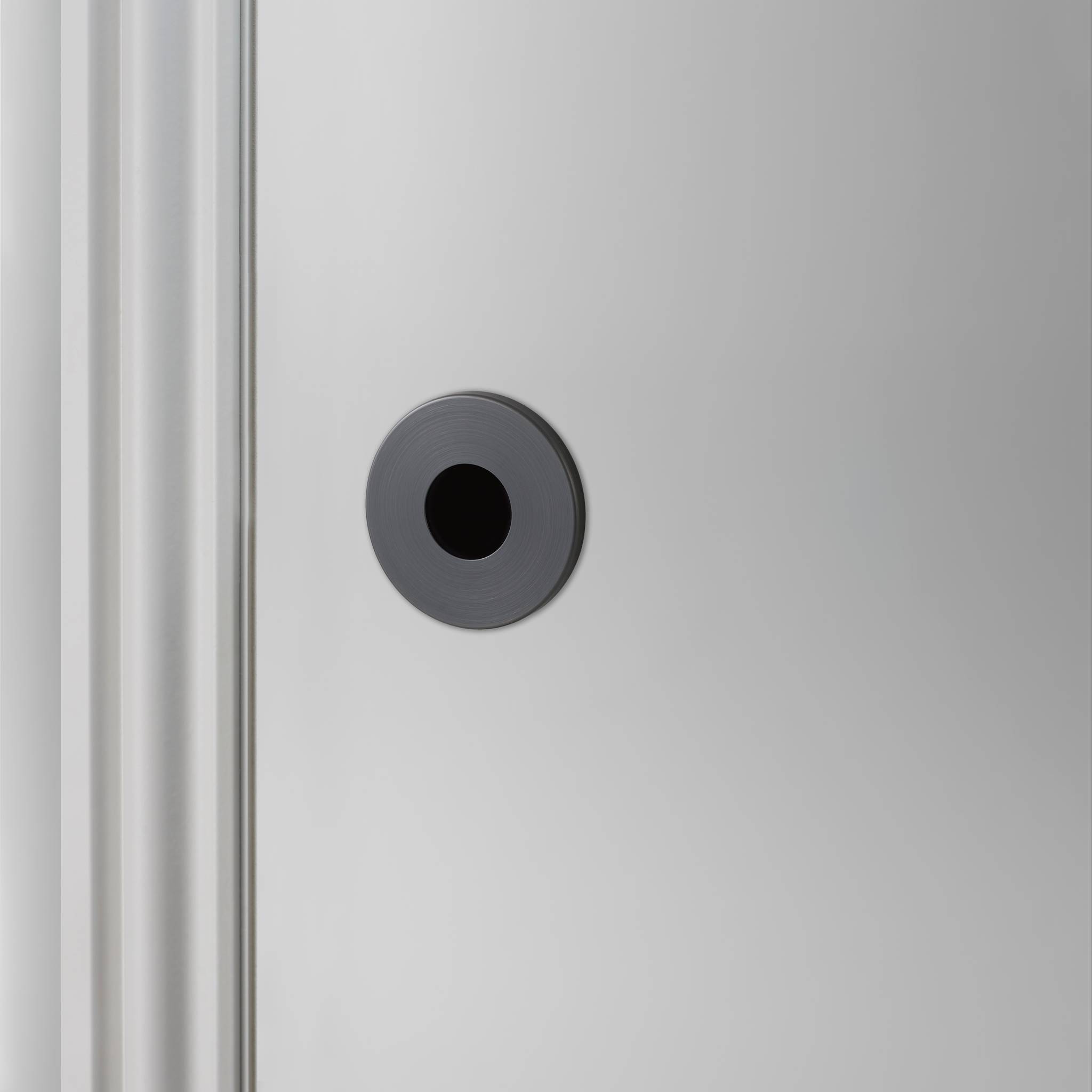 buster + punch | cilinderrozet rond (swiss) | smoked bronze