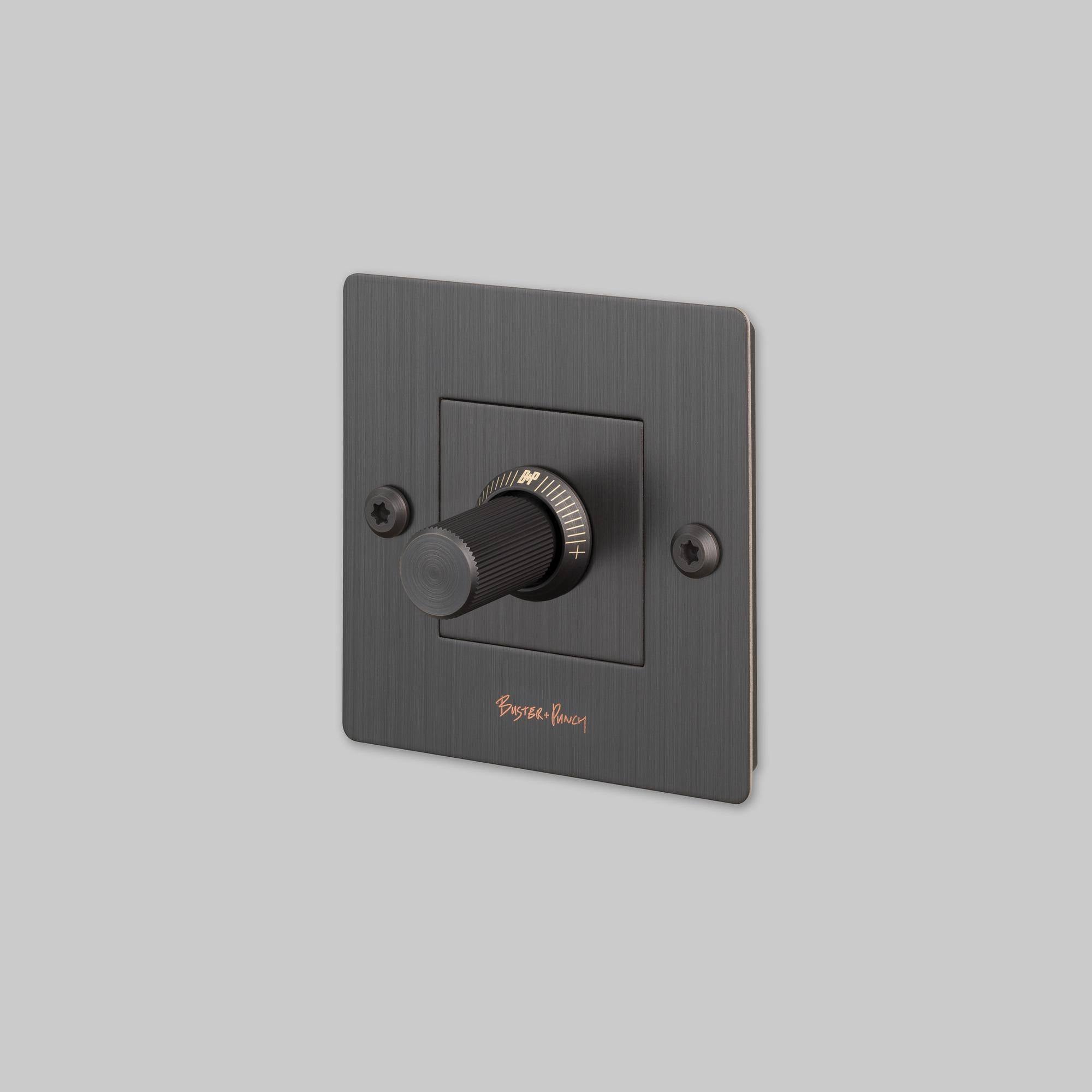 Buster + Punch | Dimmer Linear met logo | Brons