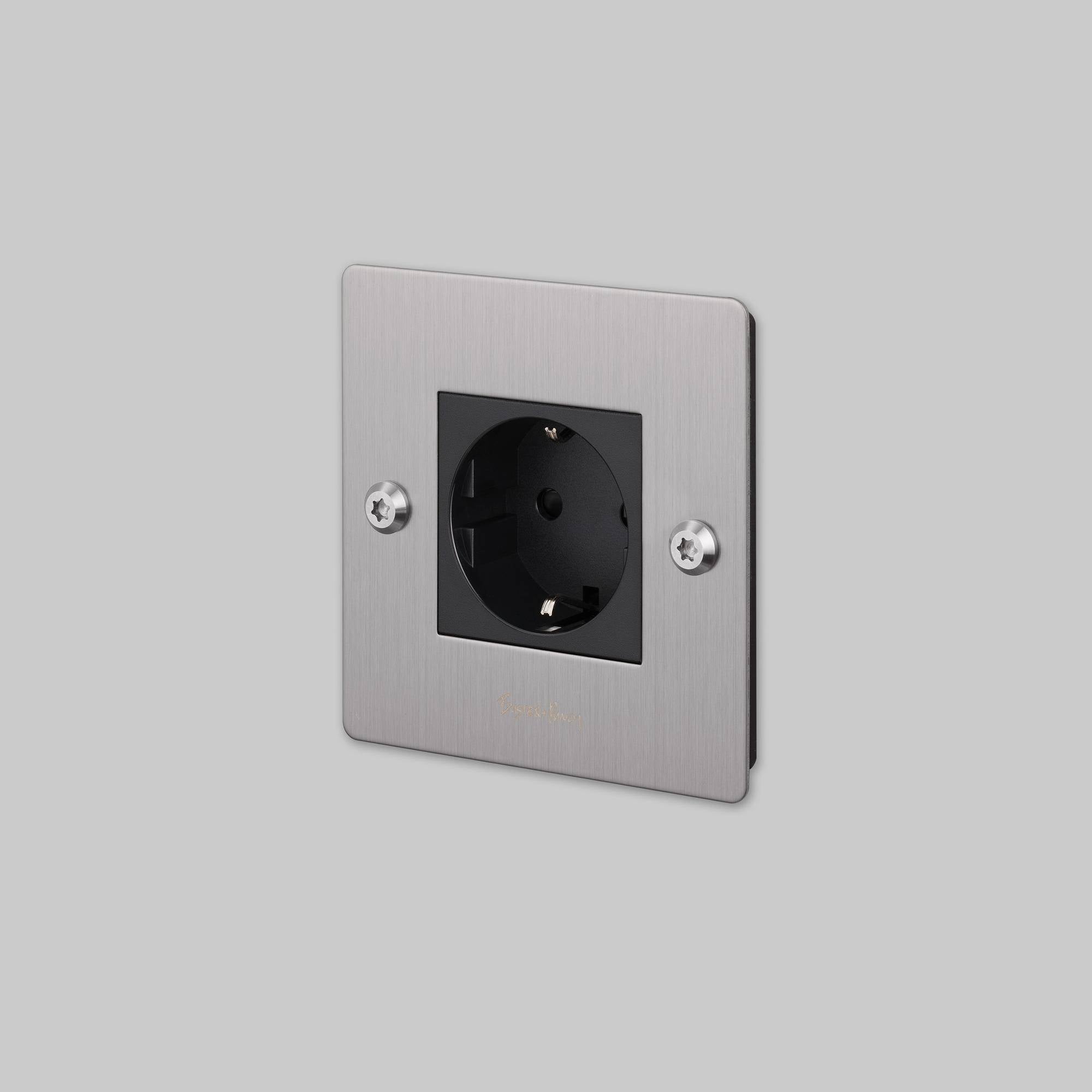 Buster + Punch | Stopcontact 1-voudig Schuko (linear, met logo) | Zilver