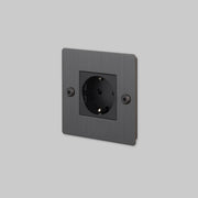 Buster + Punch | Stopcontact 1-voudig Schuko (linear, zonder logo) | Brons