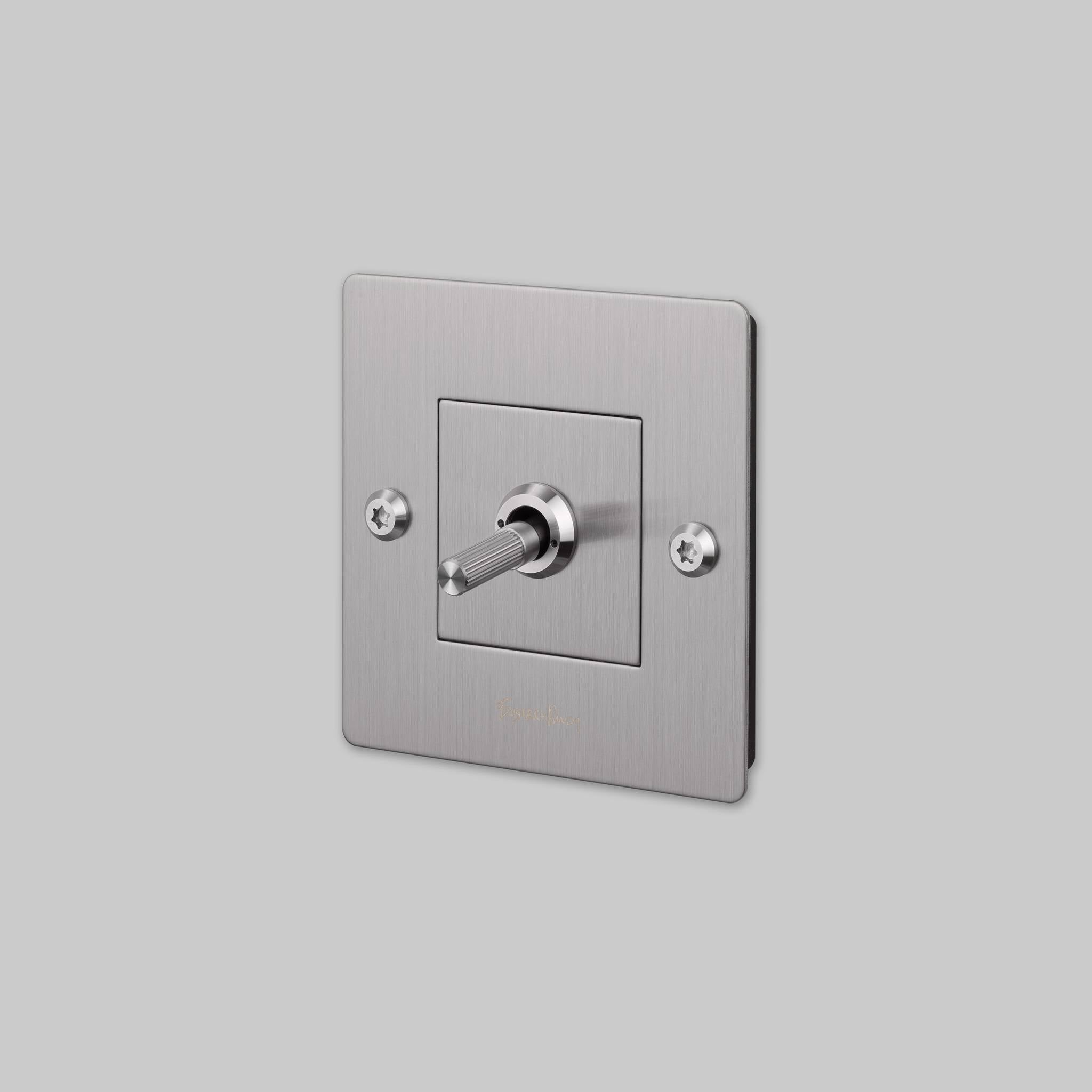 buster + punch | lichtschakelaar 1-voudige tuimelschakelaar linear (met logo) | steel