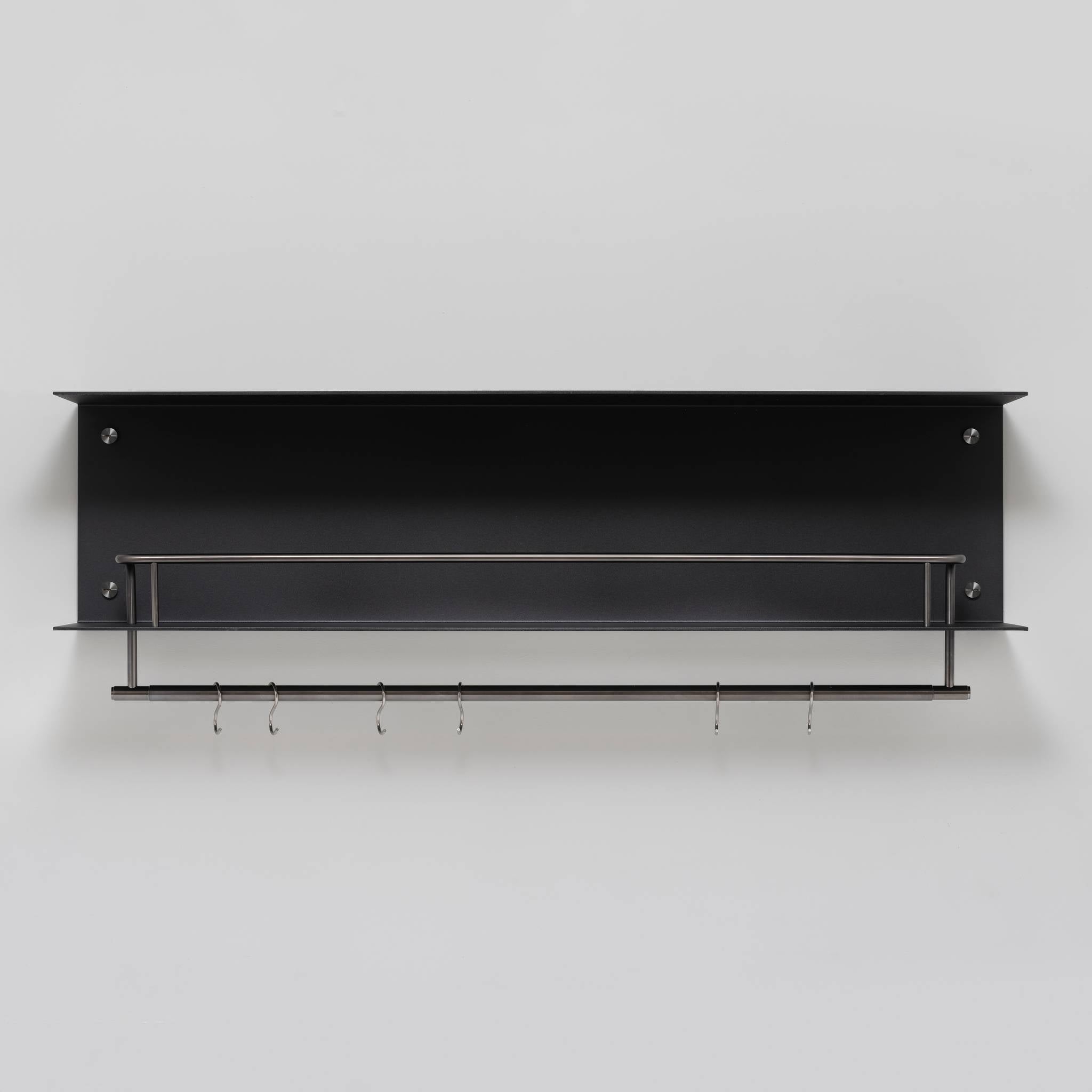 buster + punch | wandplank kitchen shelf hanger | zwart