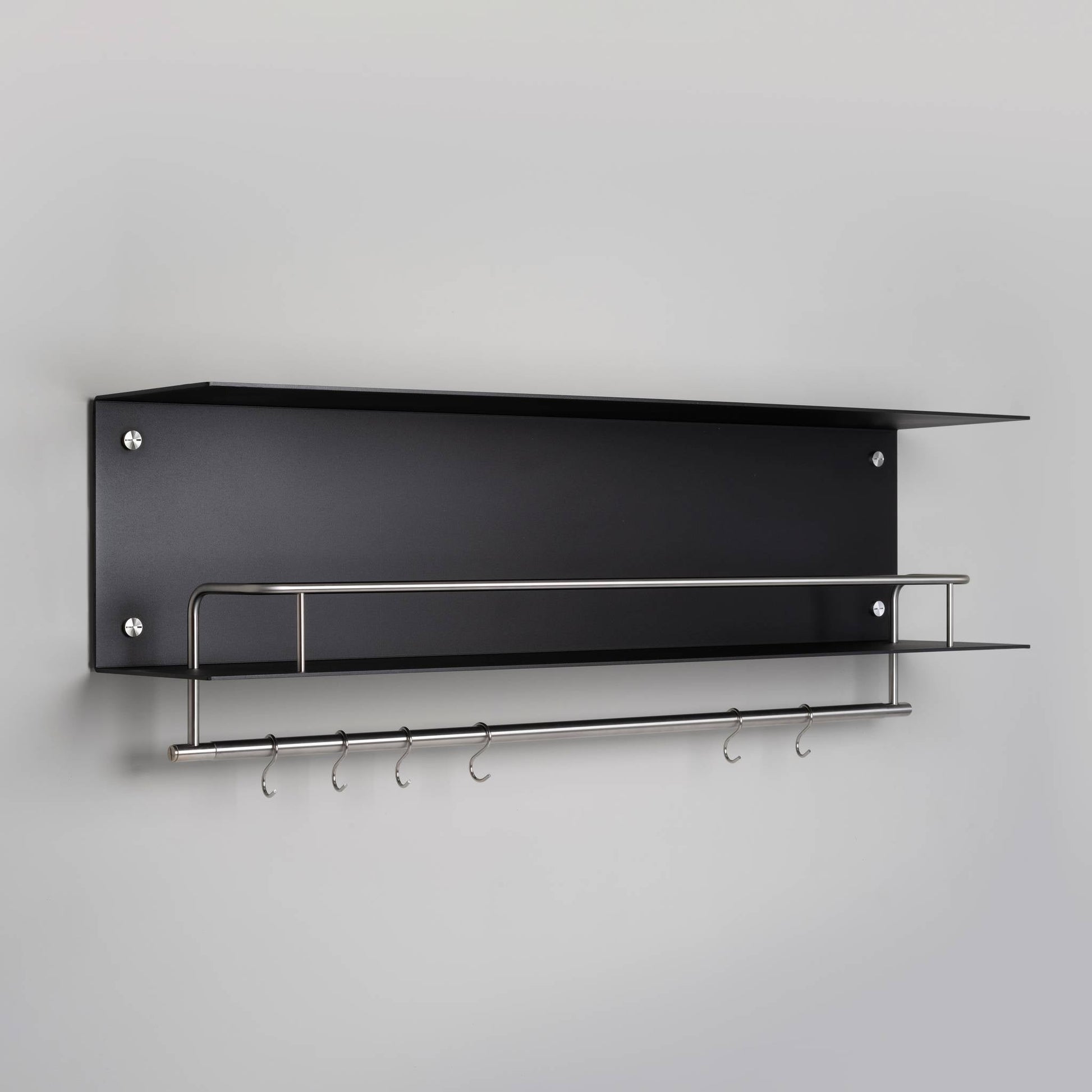 buster + punch | wandplank kitchen shelf hanger | zwart