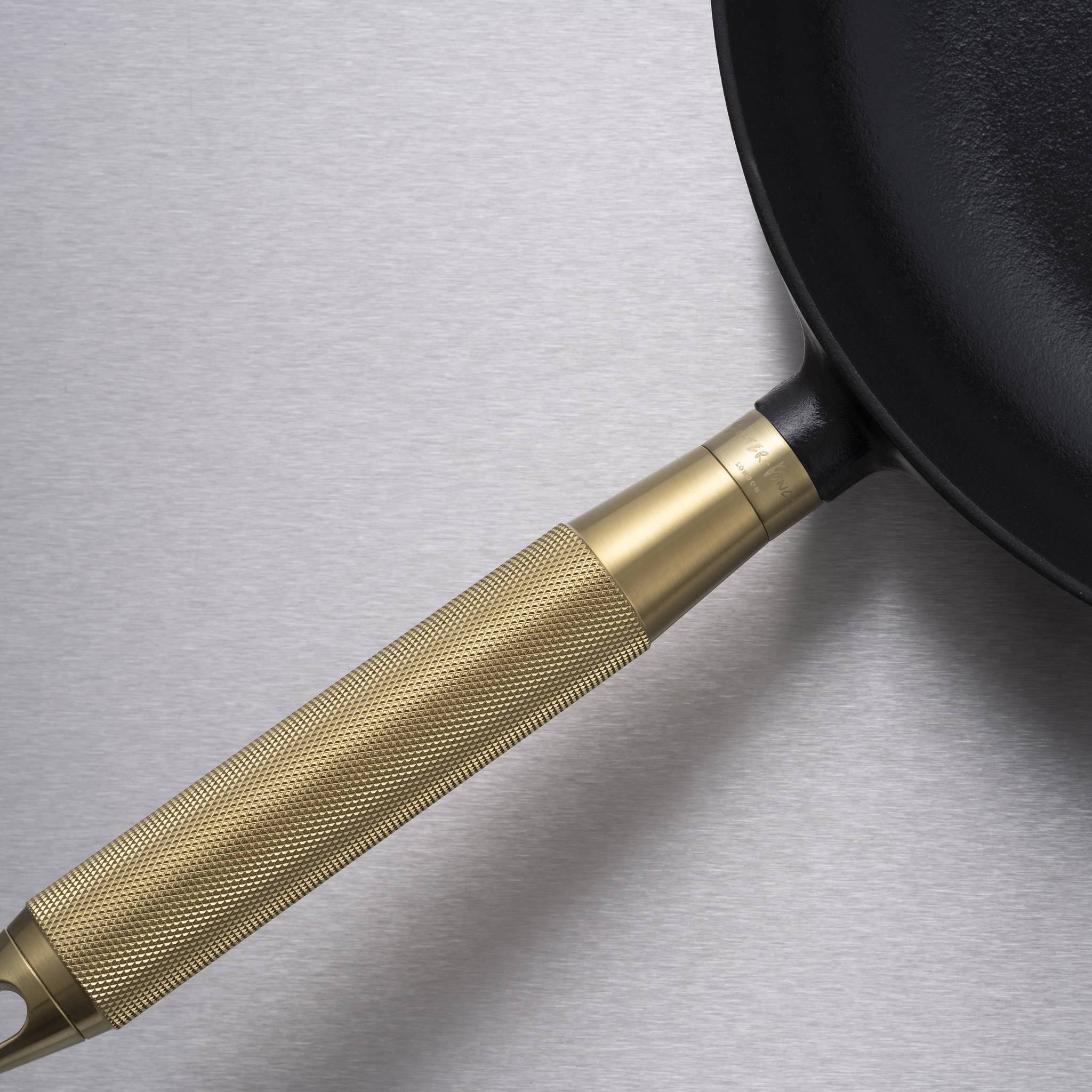 Buster + Punch | Koekenpan Cross Staub 28 cm | Goud