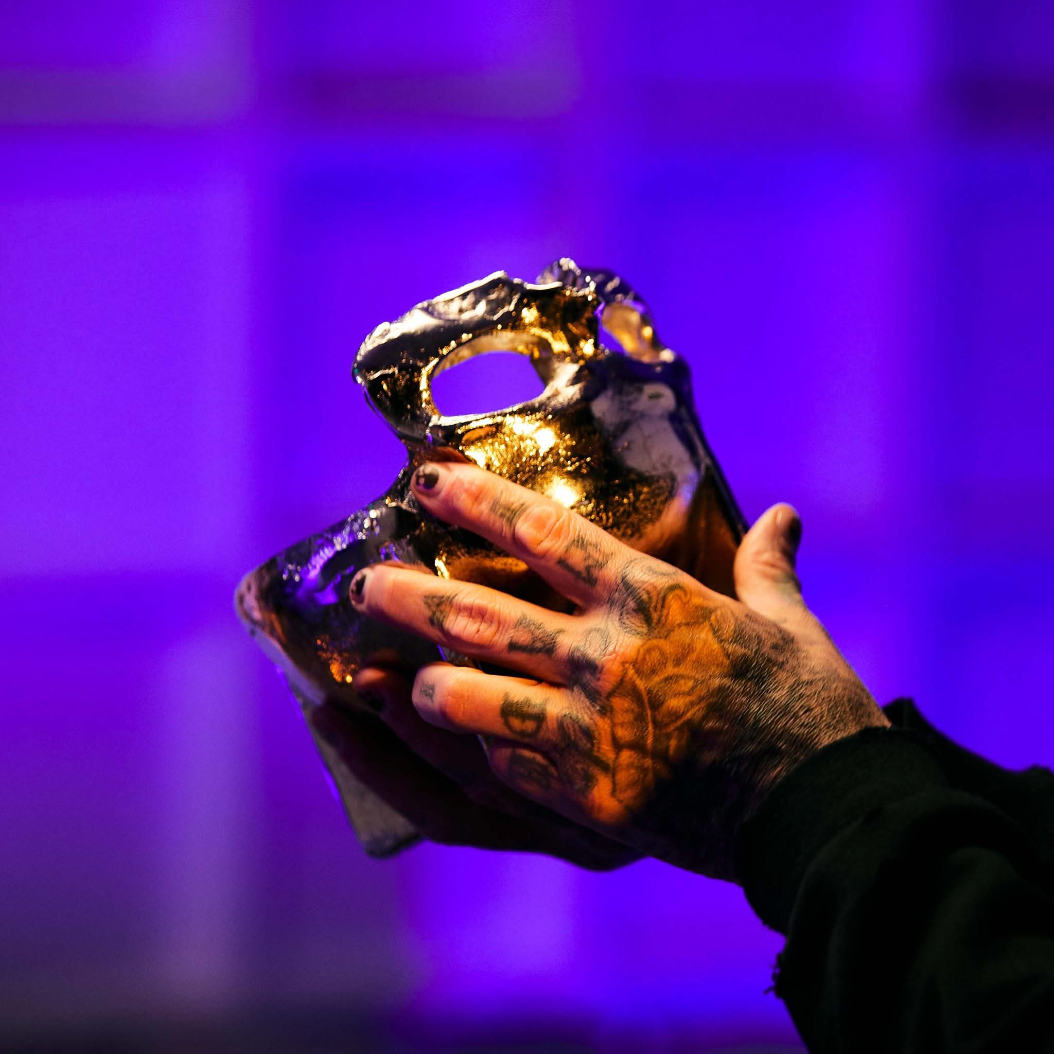 Buster + Punch | Schaal Skull (Travis Barker) | Goud