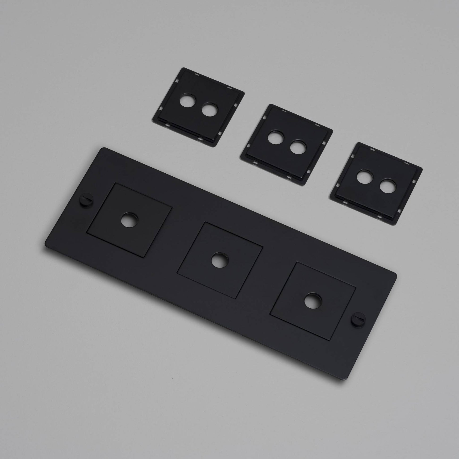 buster + punch | afdekplaat 3-voudig horizontaal | met infills, zonder logo
