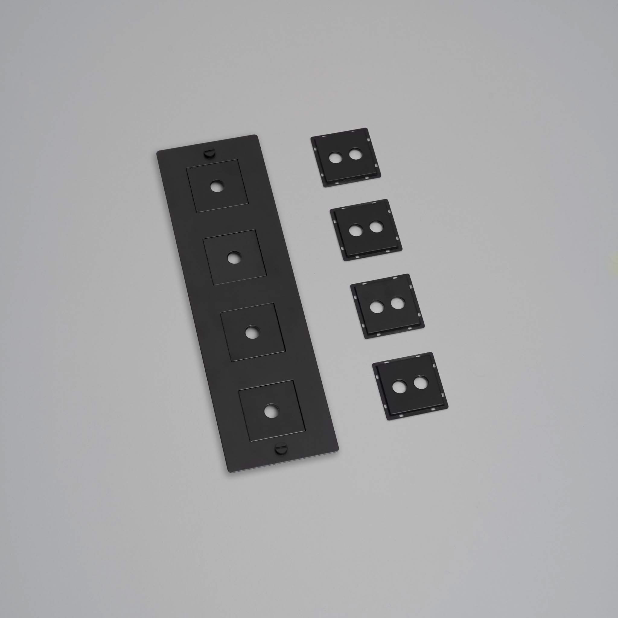 buster + punch | afdekplaat 4-voudig verticaal | met infills, zonder logo