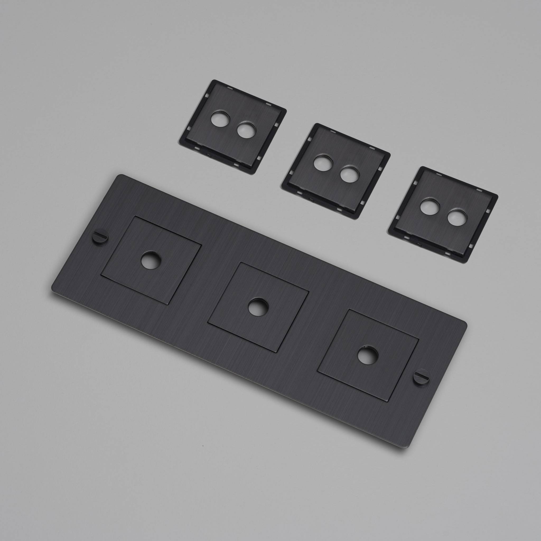 buster + punch | afdekplaat 3-voudig horizontaal | met infills, zonder logo