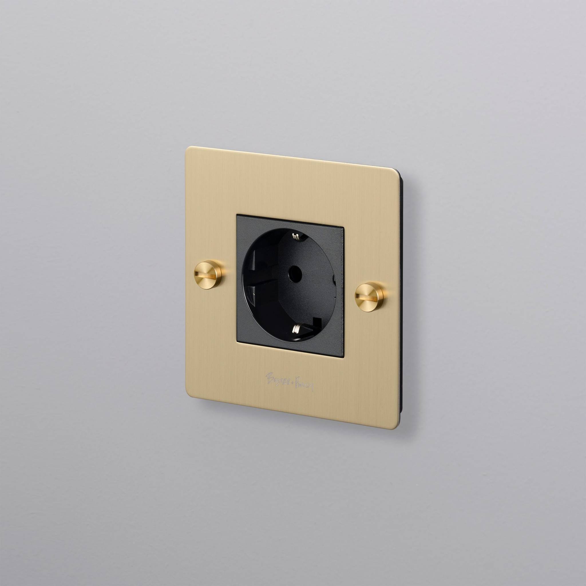 Buster + Punch | Stopcontact 1-voudig Schuko (kruis, met logo) | Goud