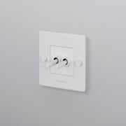 buster + punch | lichtschakelaar 1-voudig dubbele tuimelschakelaar (met logo) | white