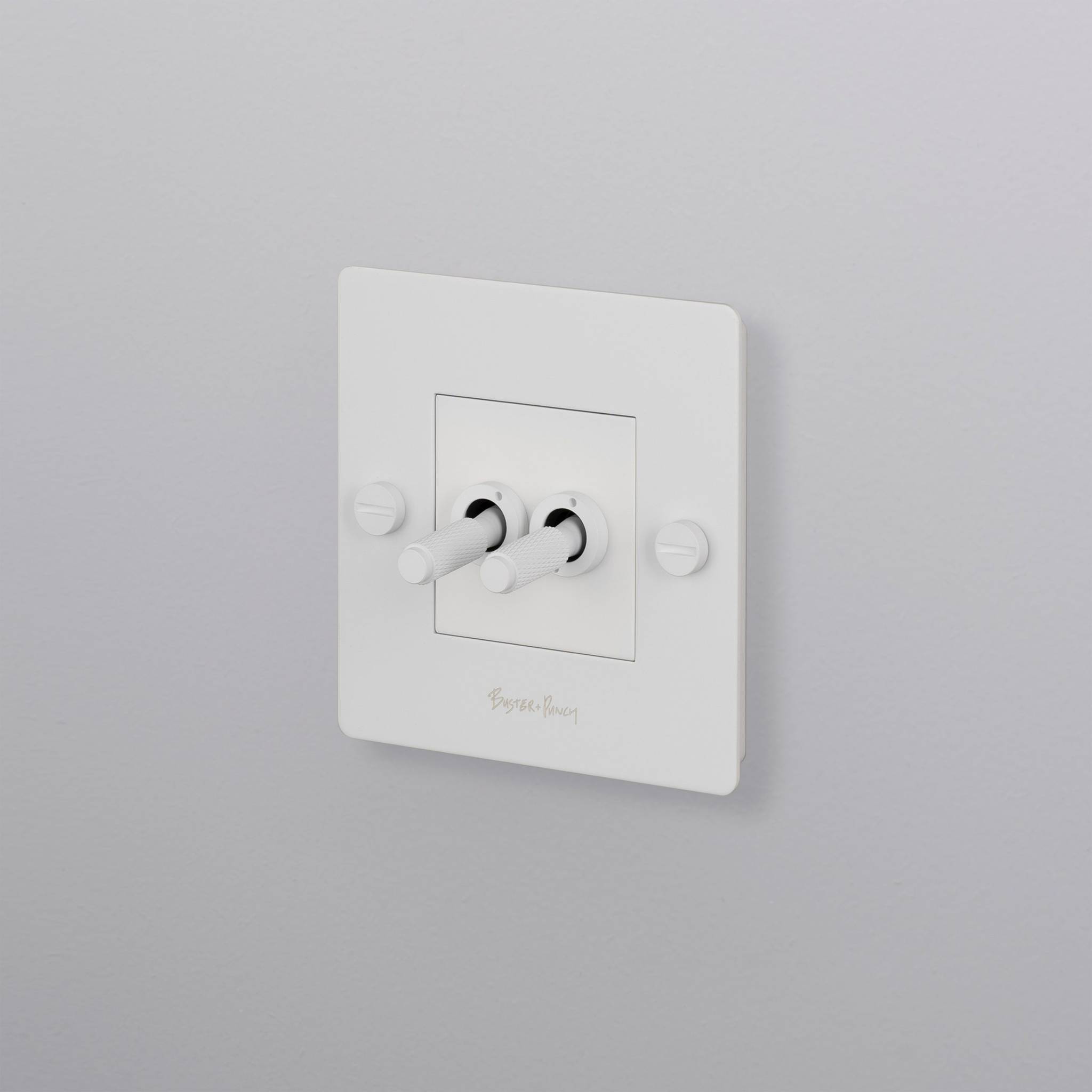 buster + punch | lichtschakelaar 1-voudig dubbele tuimelschakelaar (met logo) | white