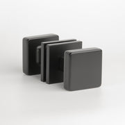 Aprile deurknoppen Mora zwart – vast - Deurbeslag-expert