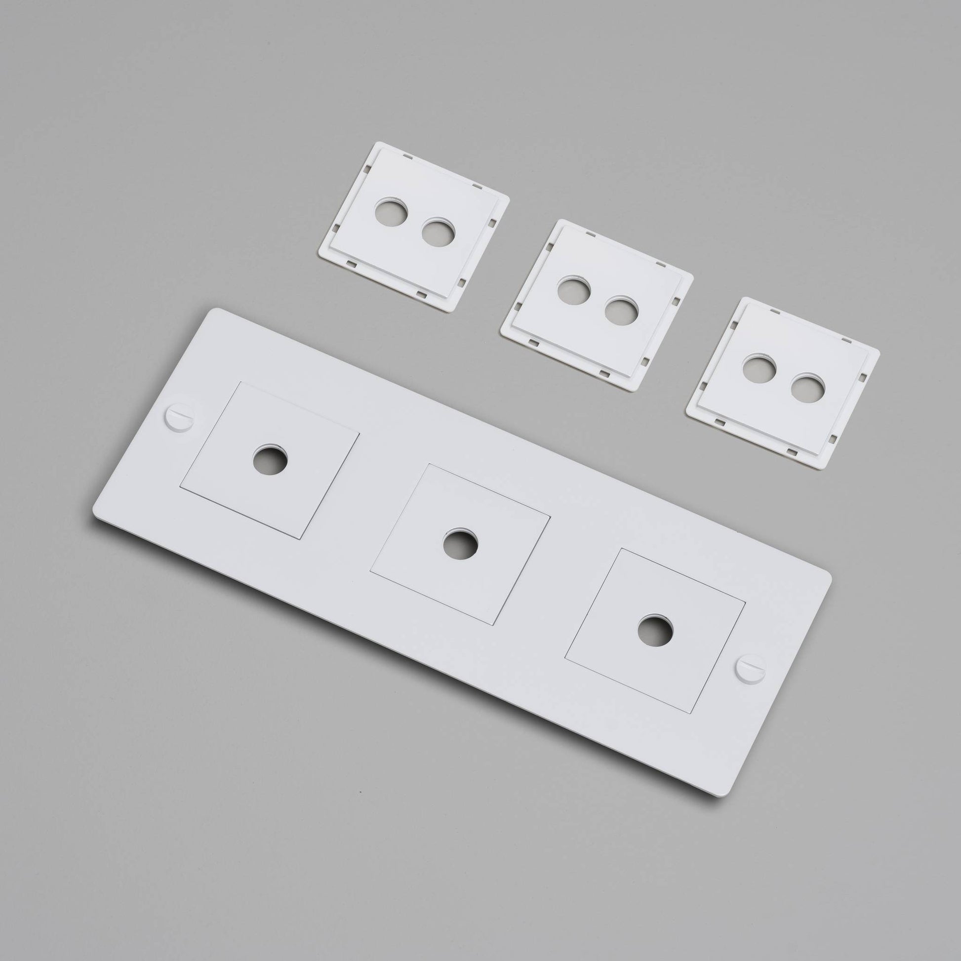 buster + punch | afdekplaat 3-voudig horizontaal | met infills, zonder logo