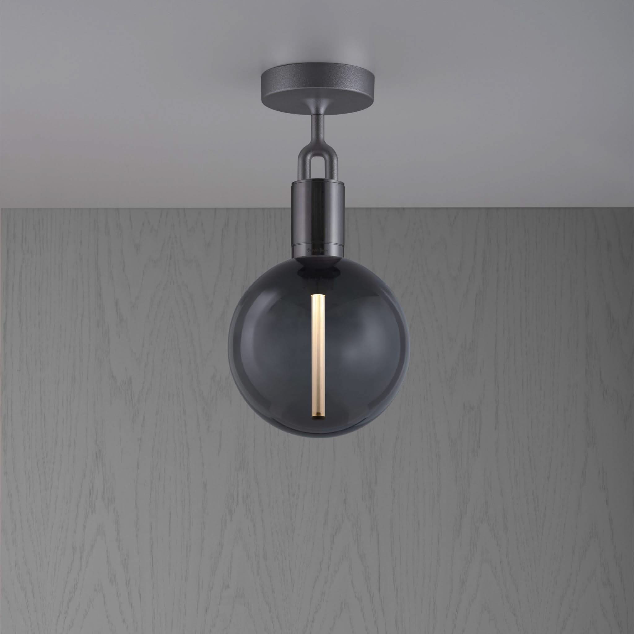 Buster + Punch Forked Ceiling | Plafondlamp Globe Smoked | Gun Metal