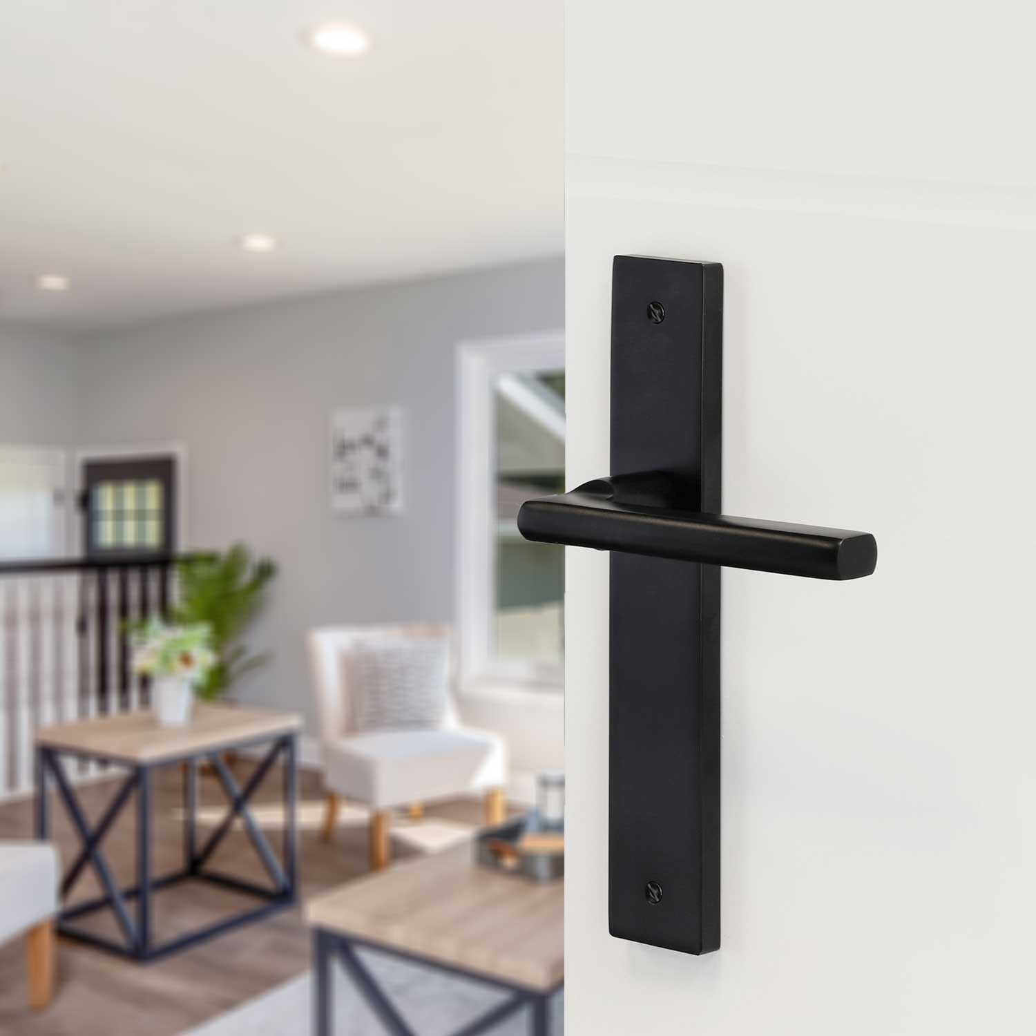 https deurbeslag expert.nl product impresso redhill mat zwart op rechthoekig schild met schroeven 