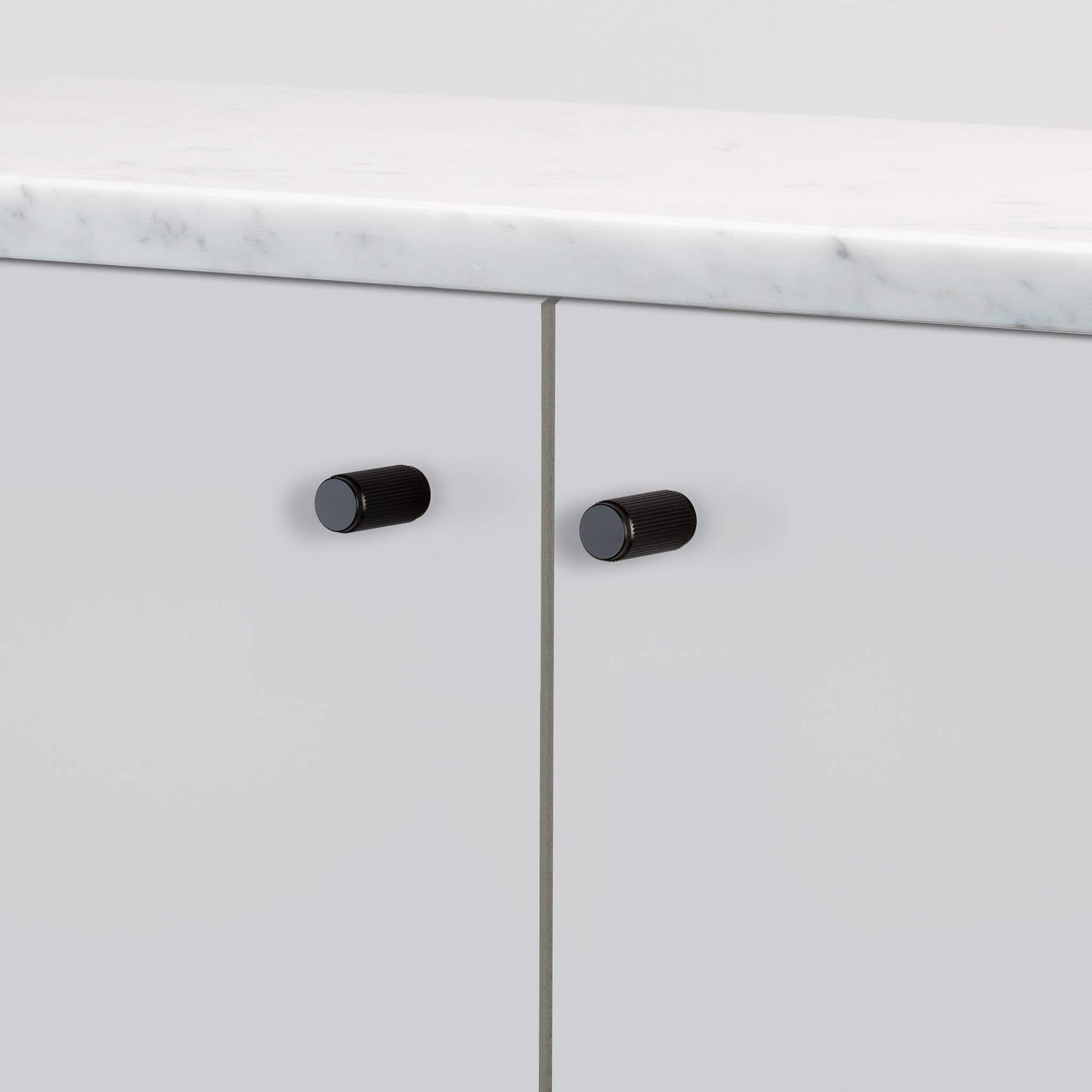 buster + punch linear | meubelknop | black