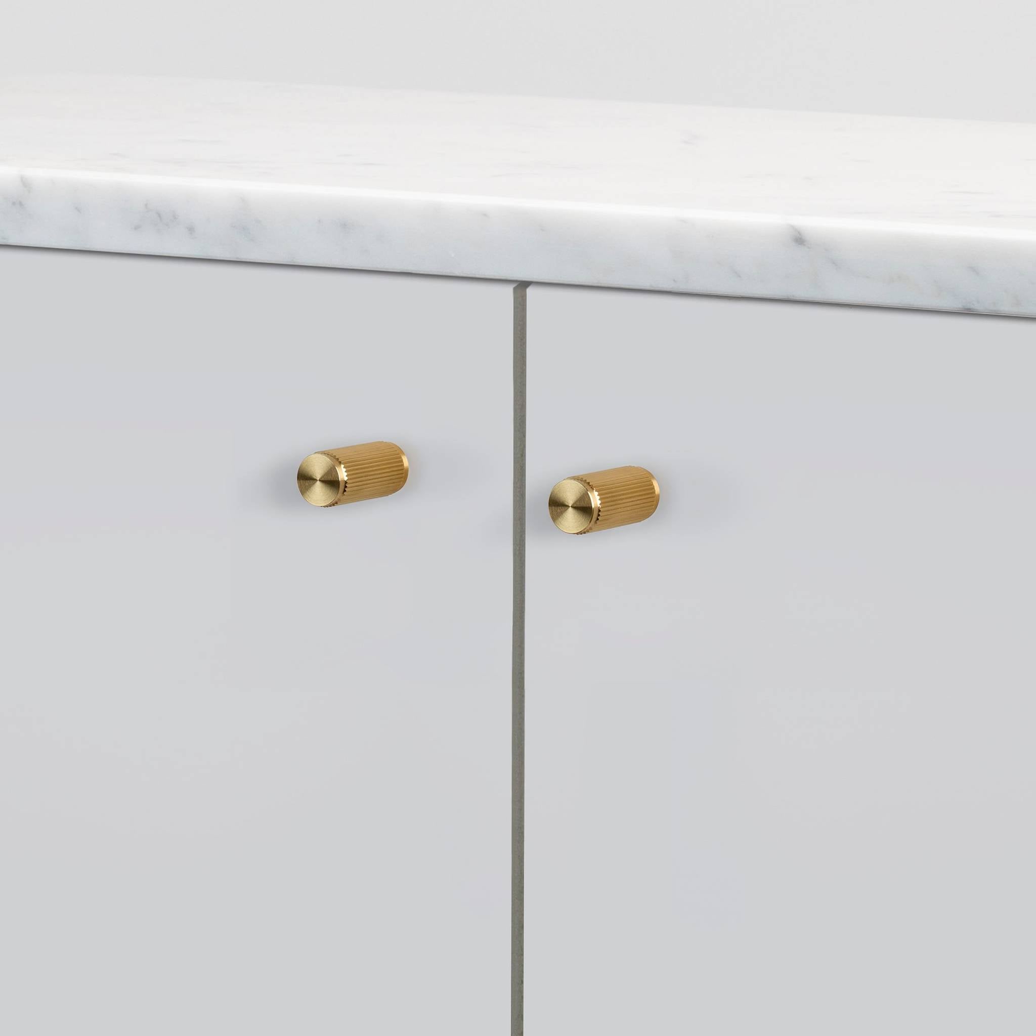 buster + punch linear | meubelknop | goud