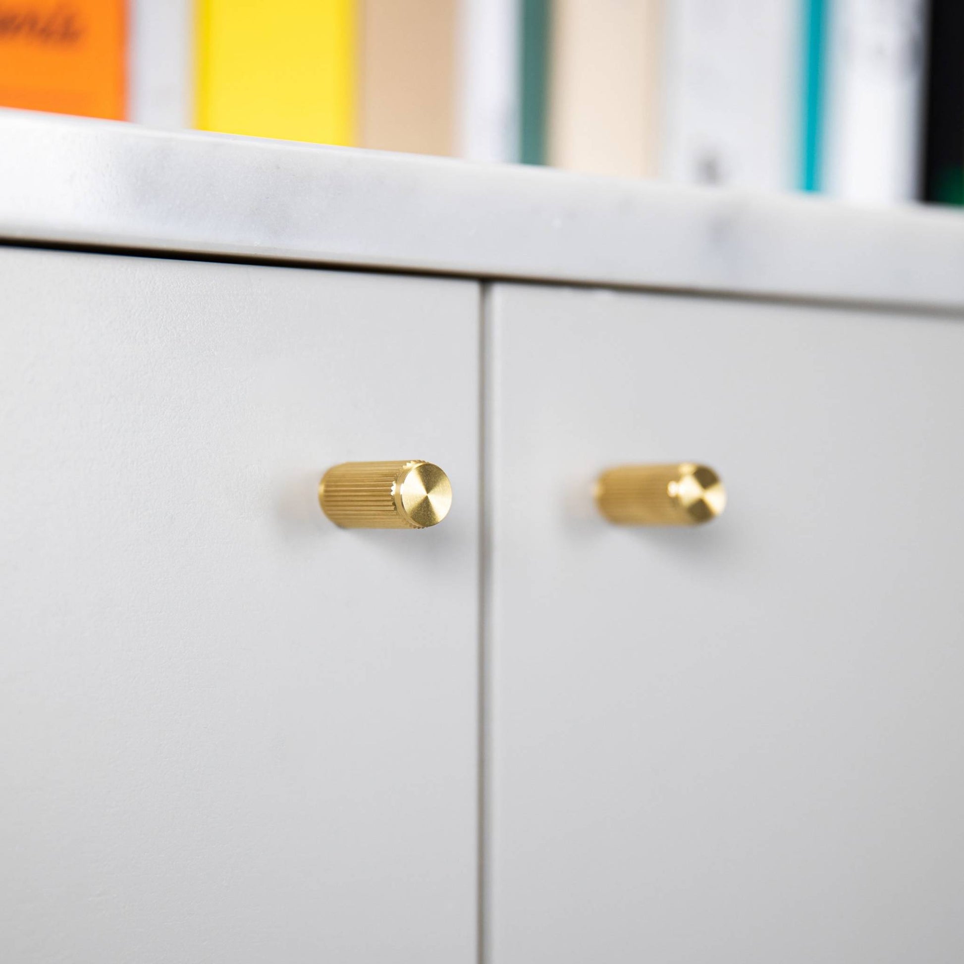 buster + punch linear | meubelknop | goud